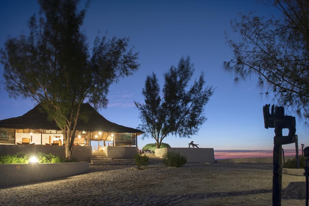 Salary Bay Hotel Tsifota Exterior photo